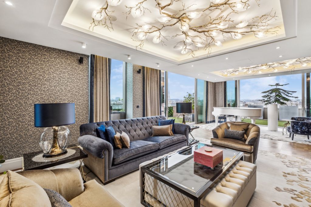Property photo 1 of 17 Reception Room