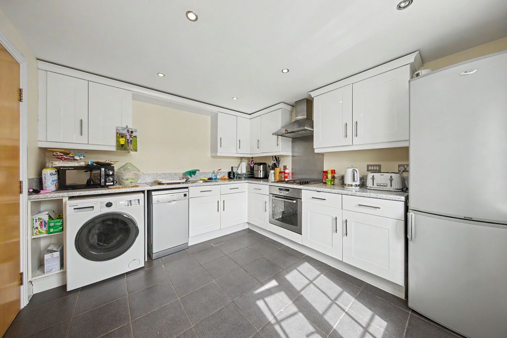 Property photo 2 of 22 Kitchen