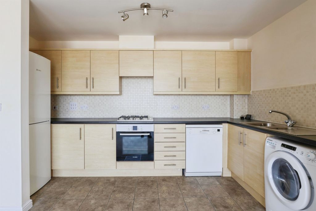 Property photo 2 of 25