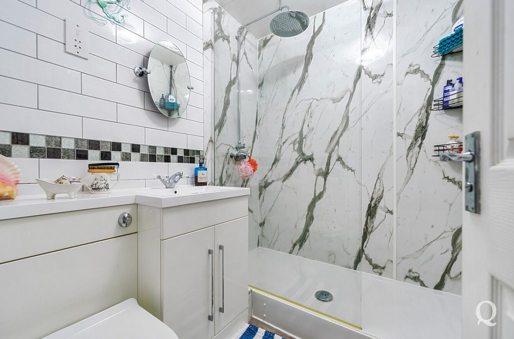 Property photo 3 of 20 37ce6Fa4-782F-4Ed...