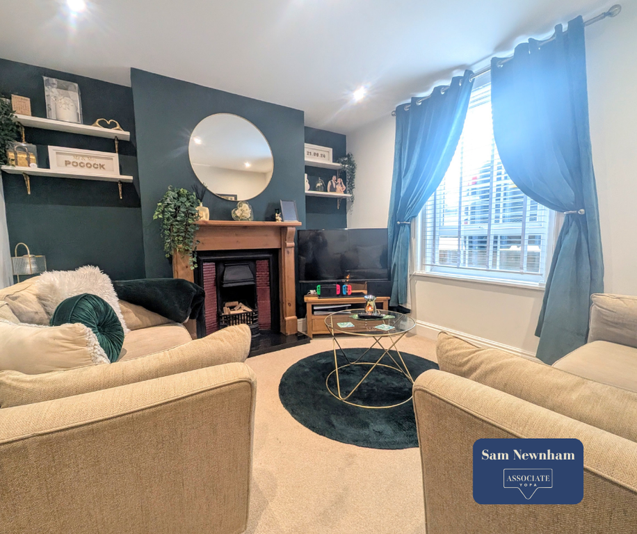 Property photo 3 of 12 Living Room