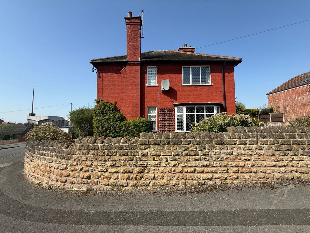 Property photo 3 of 17 Side View