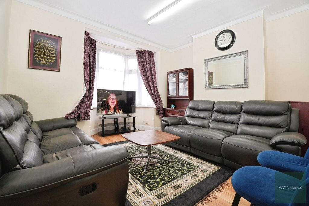 Property photo 2 of 15