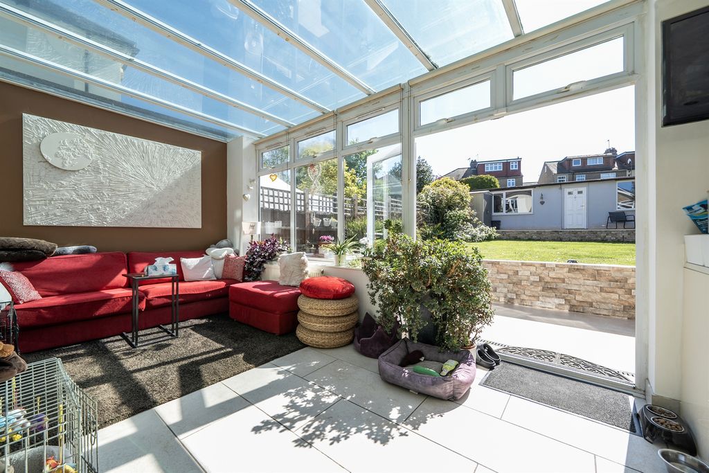 Property photo 3 of 13