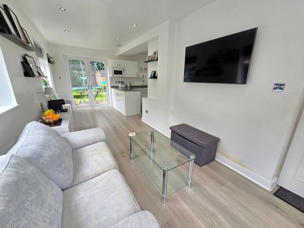 Property photo 3 of 21