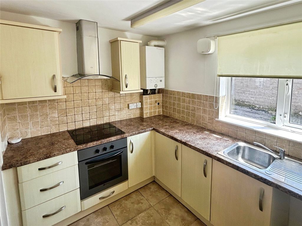 Property photo 2 of 9 Picture No. 10