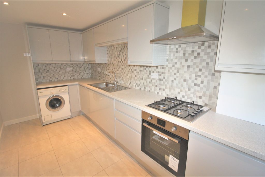 Property photo 2 of 9 2013781