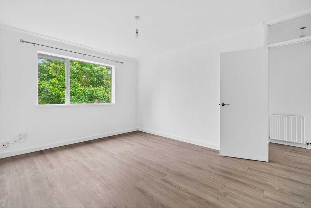 Property photo 1 of 14 Picture No. 08