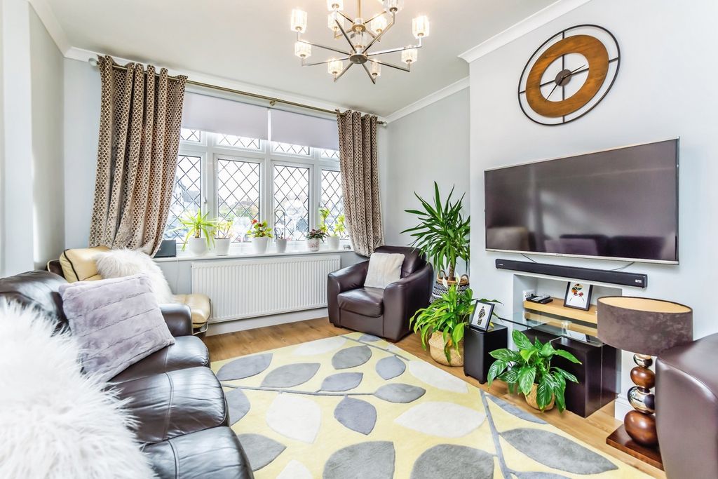 Property photo 3 of 21 Photo