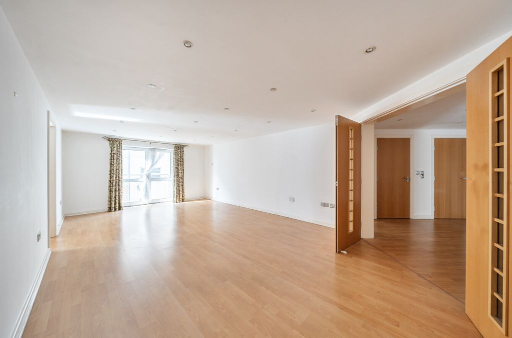 Property photo 2 of 16 1442143-27-69Dcb9...