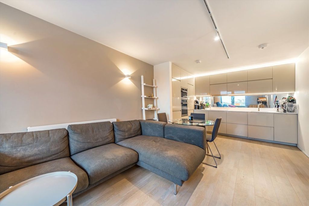 Property photo 2 of 5