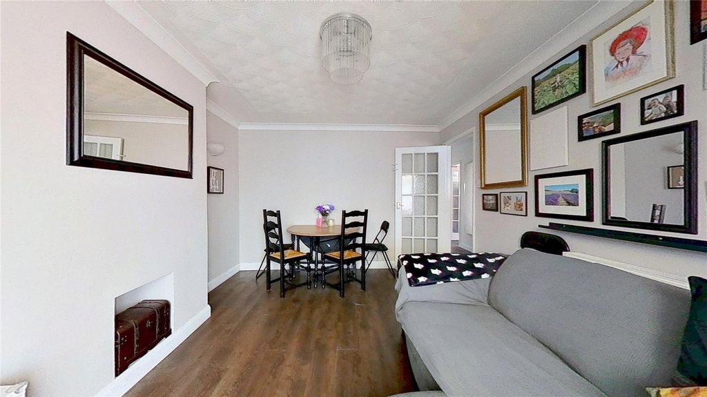 Property photo 3 of 10 Picture No. 05