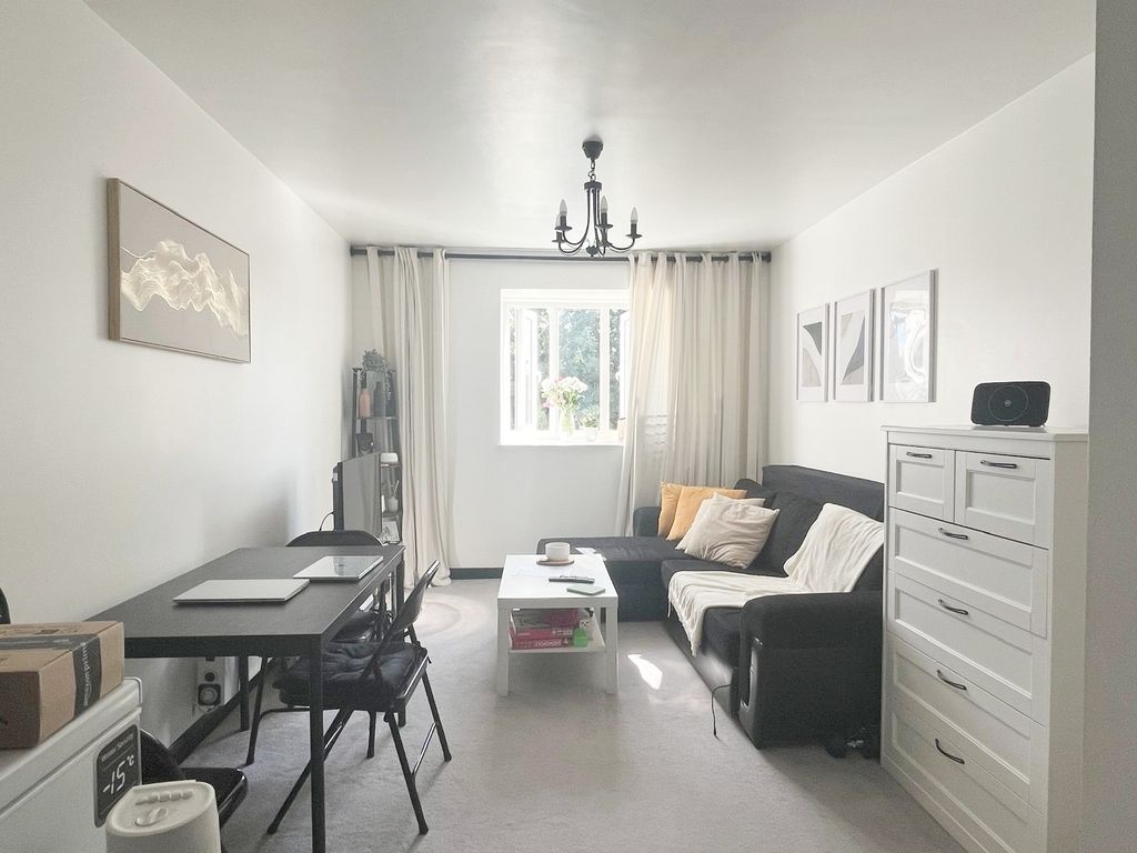 Property photo 2 of 10 Open Plan Living Room/Kitchen