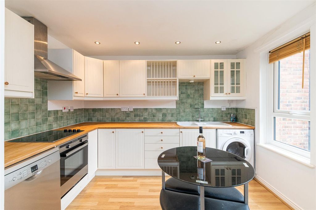 Property photo 1 of 12 87559E11-059d-4c16-Acd5-5Fa558B589Fc.Jpeg