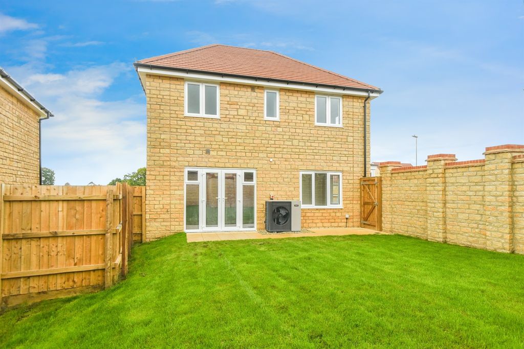 Property photo 2 of 12