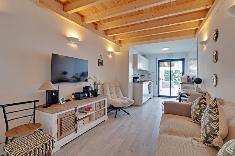 Property photo 1 of 21 Img 0