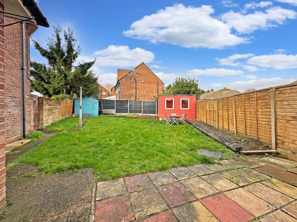 Property photo 3 of 11