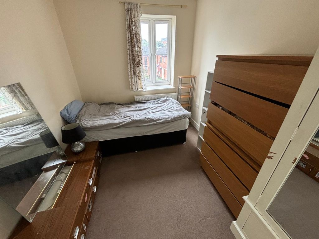 Property photo 1 of 3