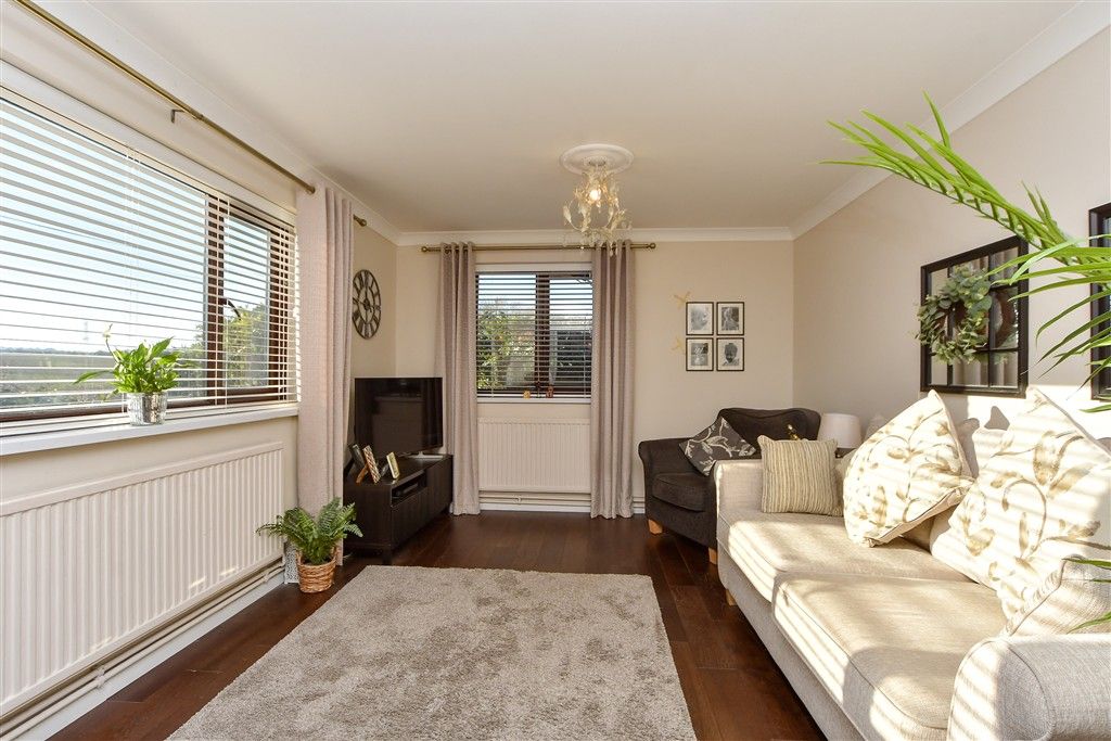 Property photo 2 of 8 Lounge/Diner