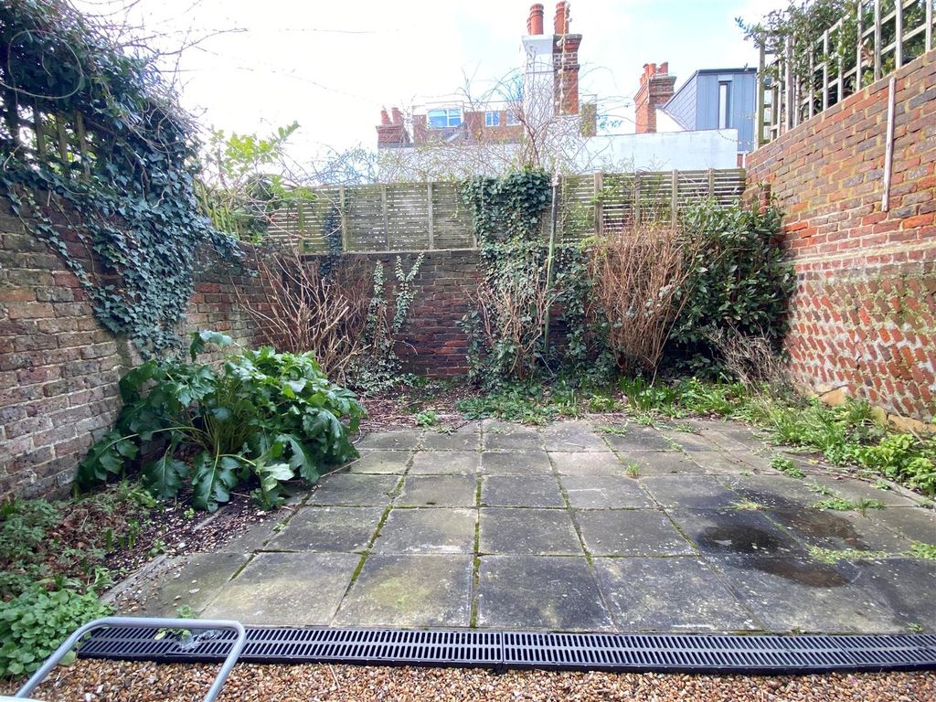 Property photo 3 of 12 Img_2323.Jpg