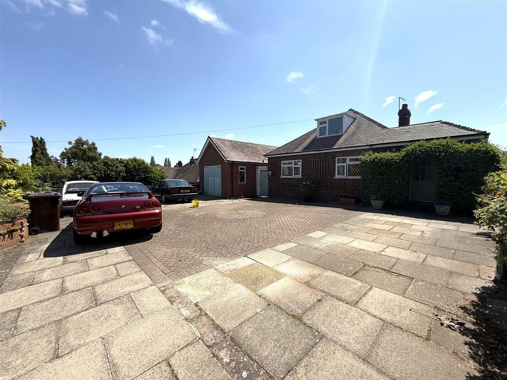 Property photo 1 of 23 52 Hag.Jpeg