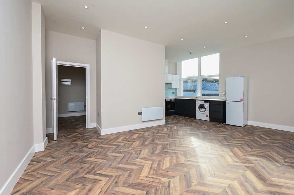 Property photo 2 of 7 Kitchen/Living Room