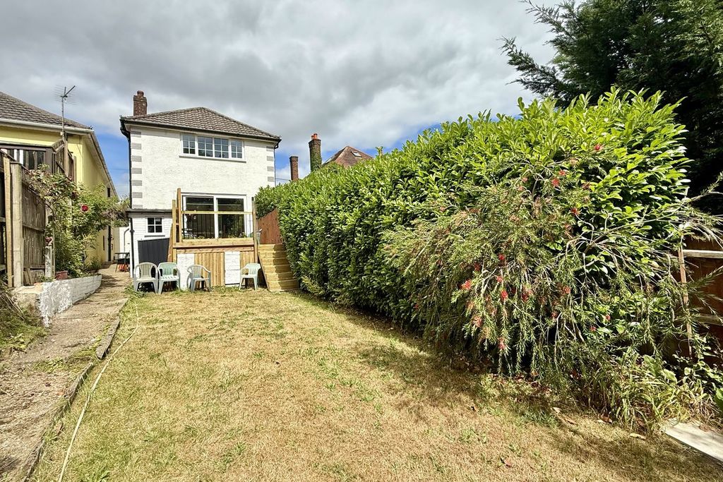 Property photo 3 of 24