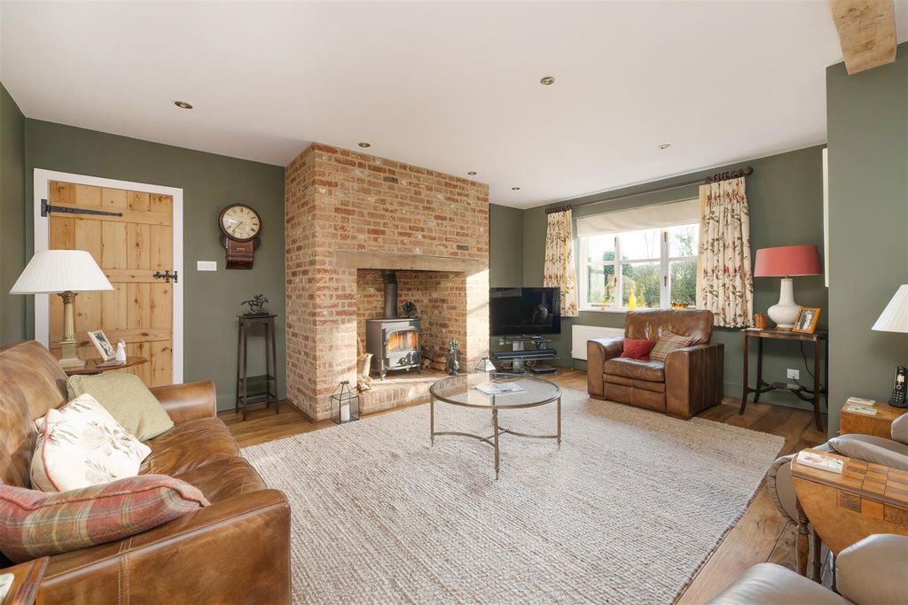 Property photo 3 of 38 The Street, Kingston, Canterbury