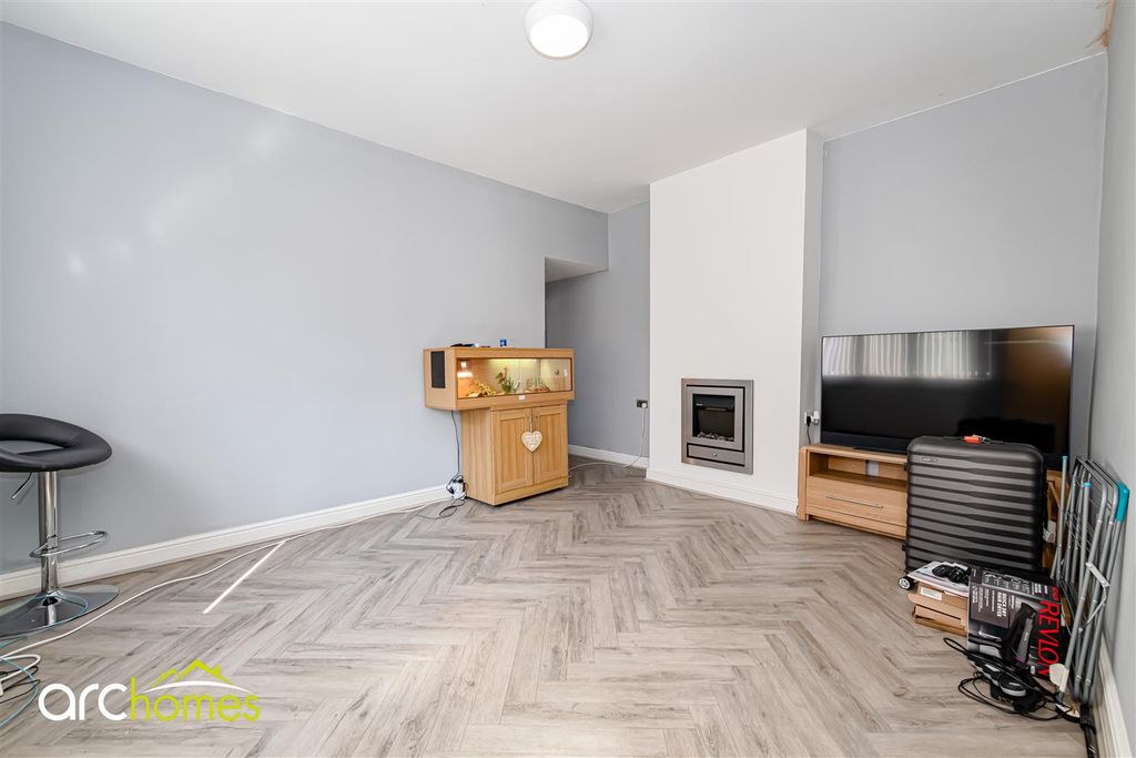 Property photo 3 of 21 Powys-6.Jpg