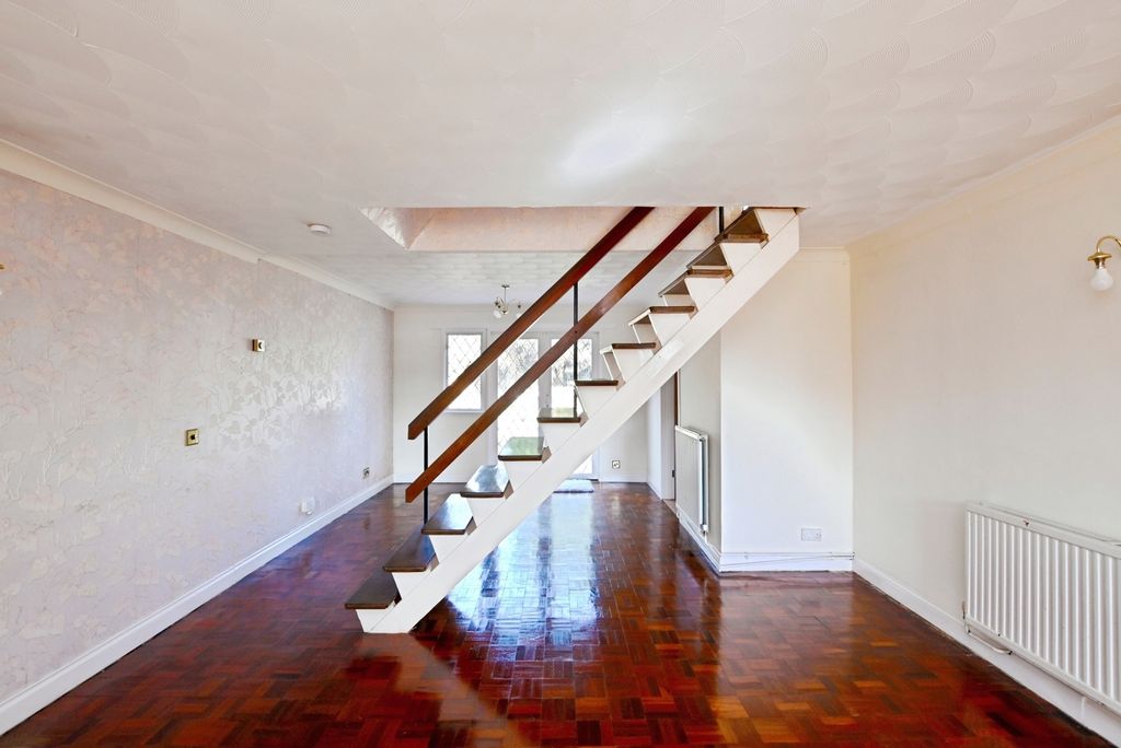 Property photo 3 of 21 Pbox-Img.Jpg