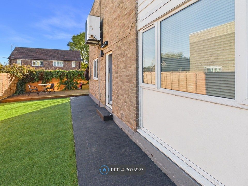 Property photo 2 of 21