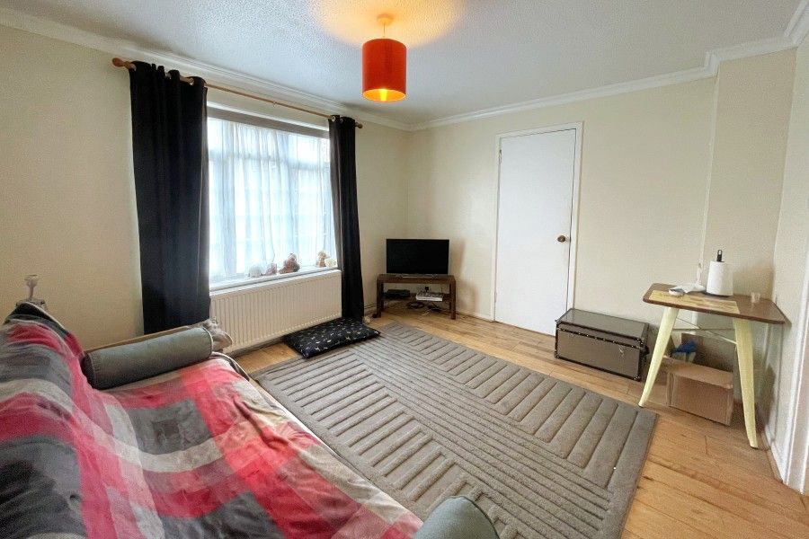 Property photo 2 of 7