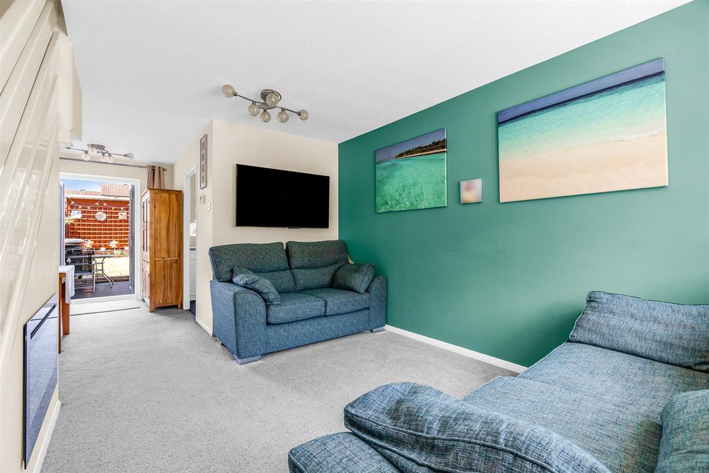 Property photo 3 of 17 Internal-9.Jpg
