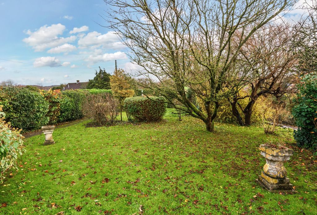 Property photo 3 of 22 1386330-4-69384d0...