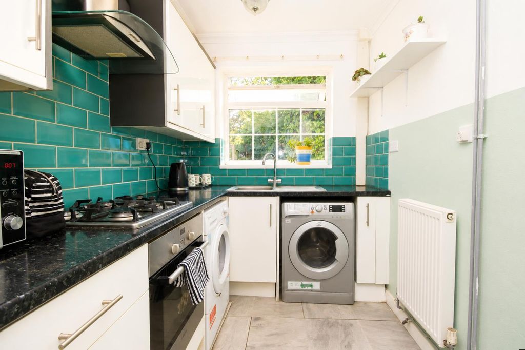 Property photo 2 of 16 437c9034-0F1c-4446-9d15-820F0A15d587.Png