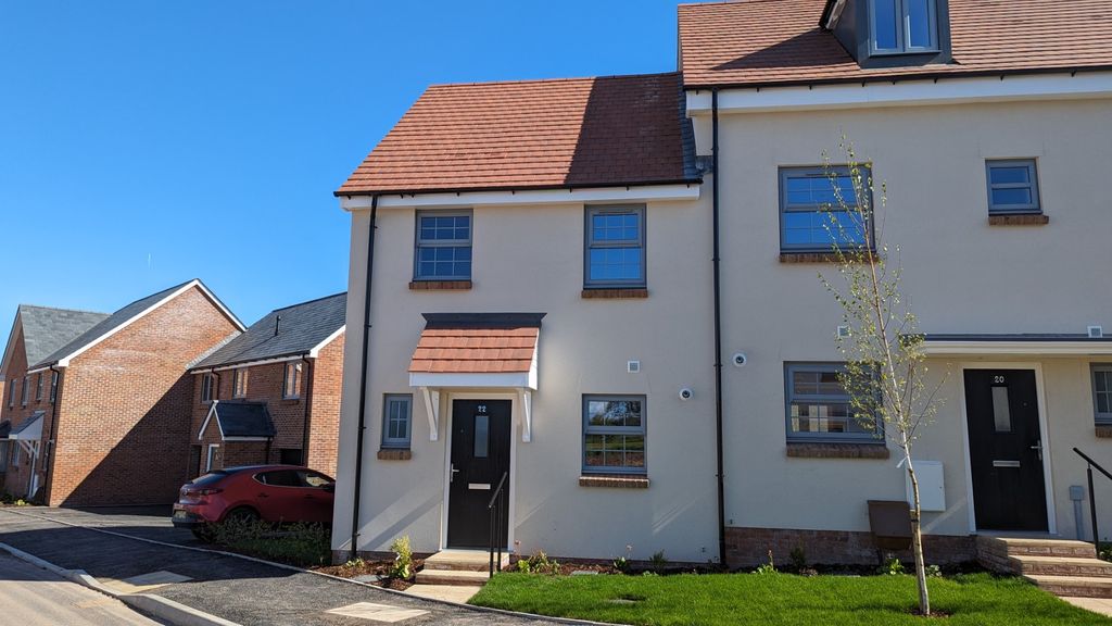 Property photo 2 of 17 3228282