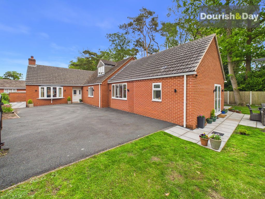 Property photo 1 of 32