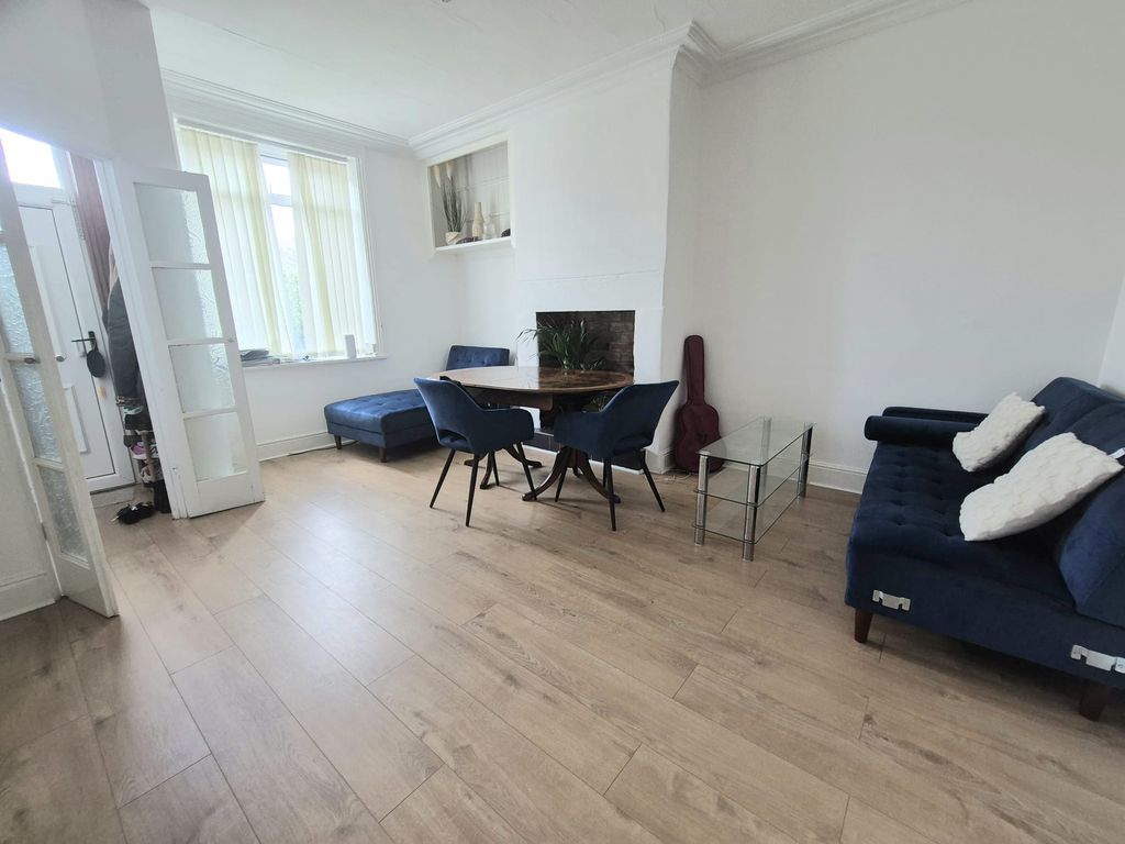 Property photo 3 of 8 Living Room
