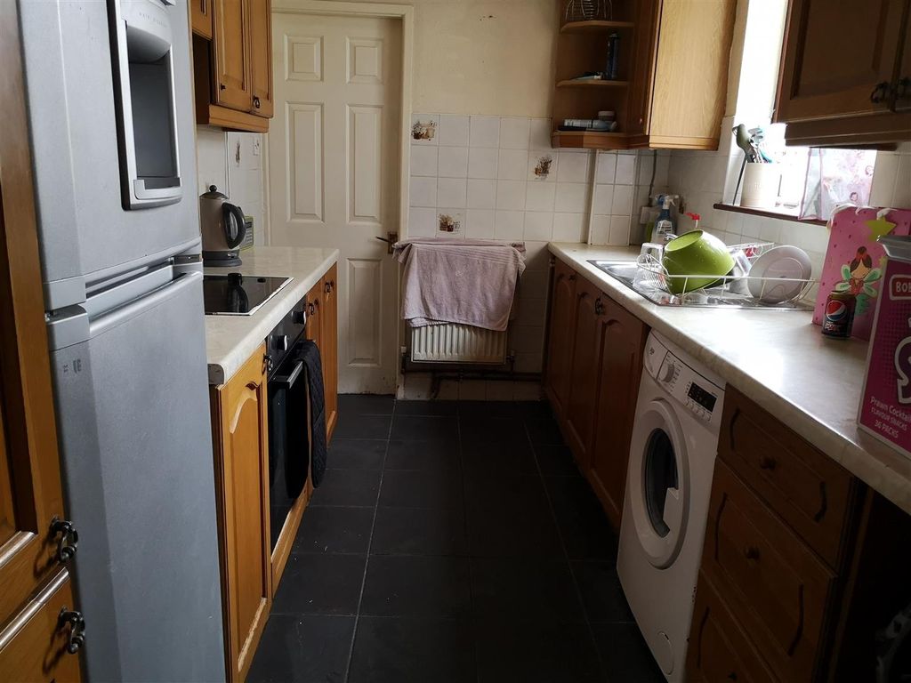 Property photo 2 of 26