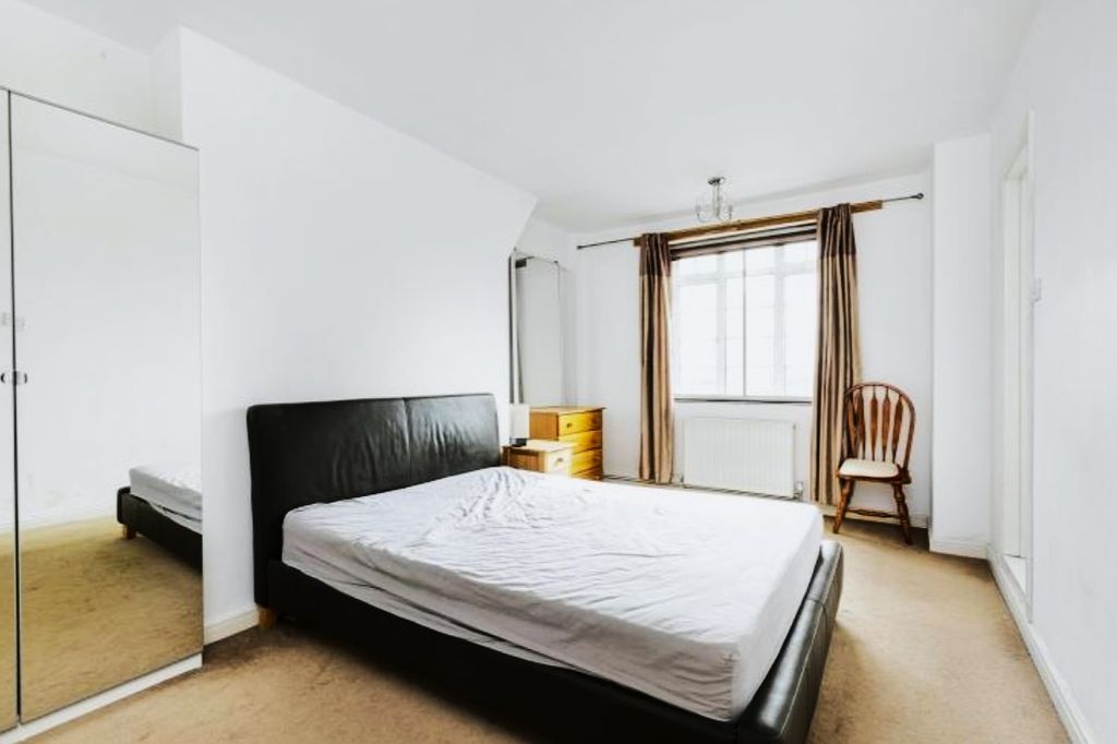 Property photo 3 of 12 Photo 13