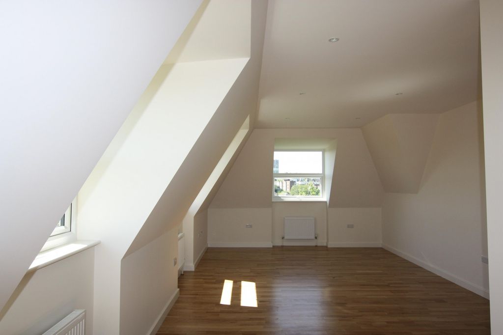 Property photo 3 of 4 (Main)