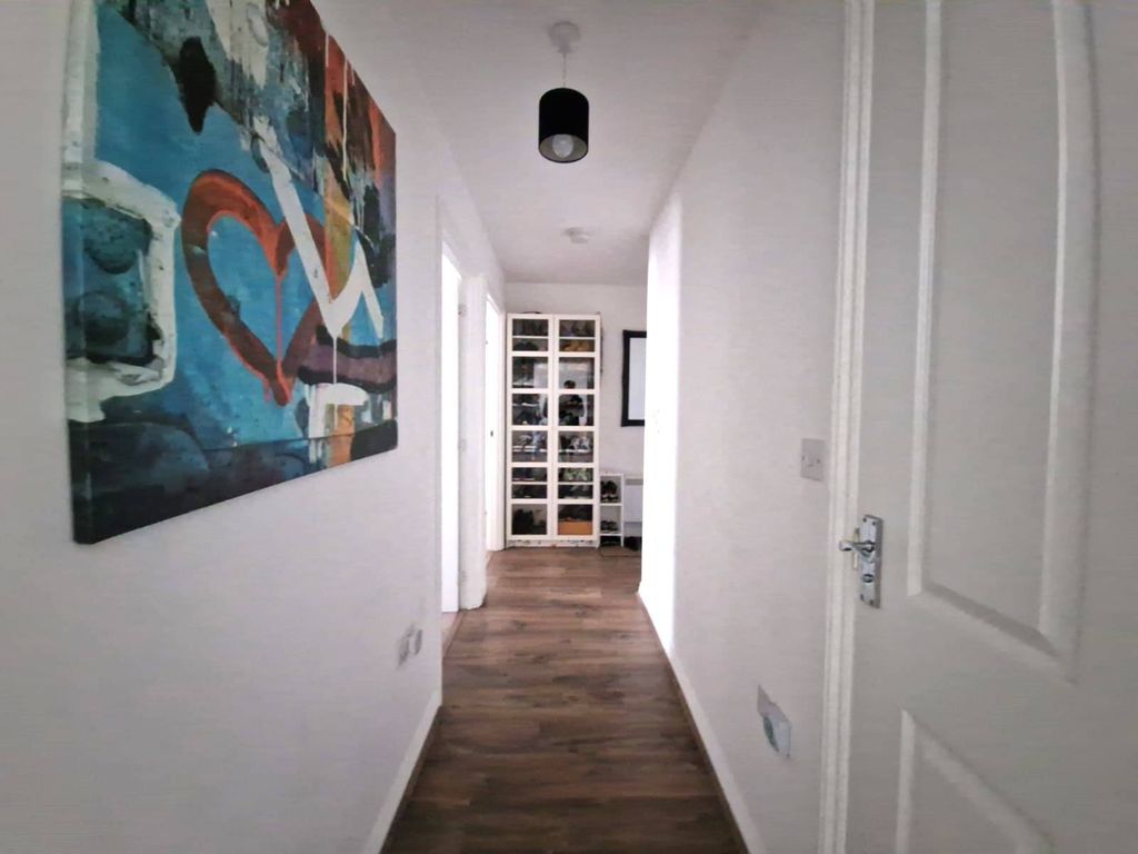 Property photo 3 of 11 Gallery