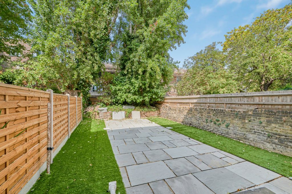 Property photo 2 of 21 Picture No. 30