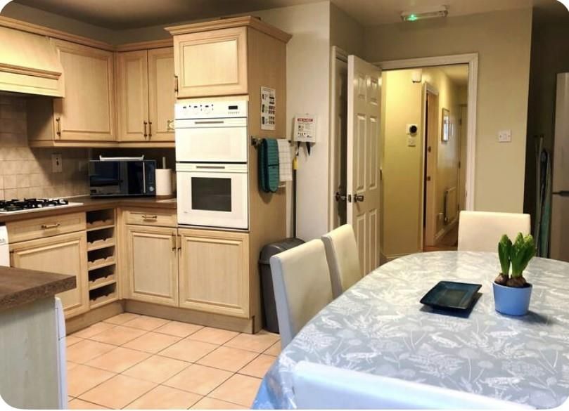 Property photo 1 of 7 Kitchen