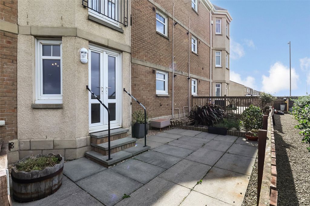 Property photo 1 of 17 Picture No. 01