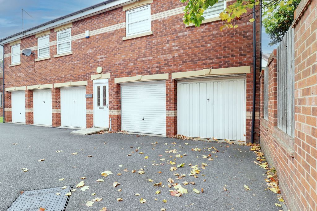 Property photo 2 of 13 2- Rob Hammond Ewemove Pontefract