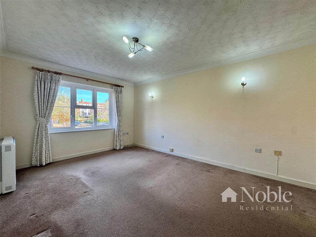 Property photo 2 of 10 Reception Room