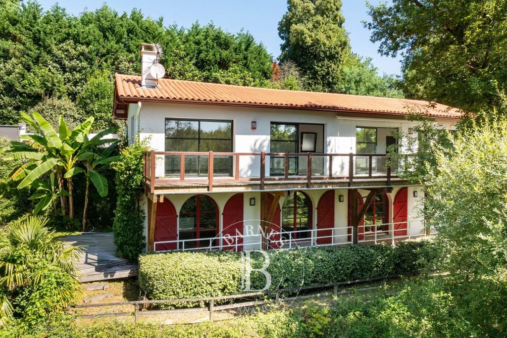 Property photo 1 of 28
