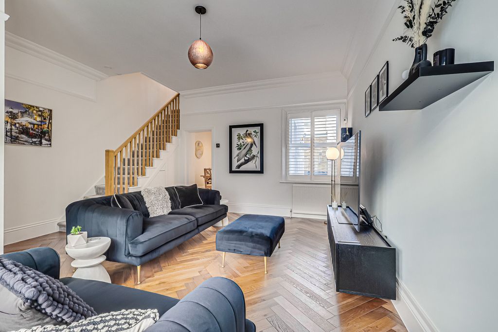 Property photo 1 of 27