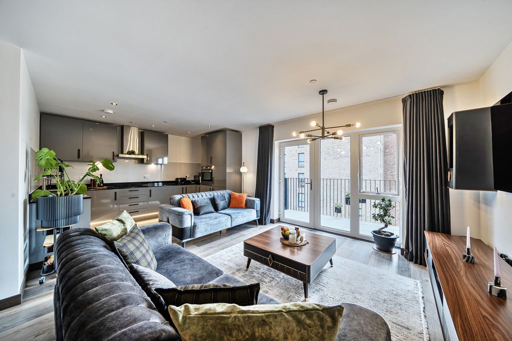 Property photo 1 of 21 1432210-13-69Bd42...